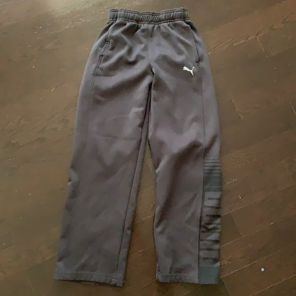Boys Youth Puma Joggers Size M 10-12US - Picture 1 of 4